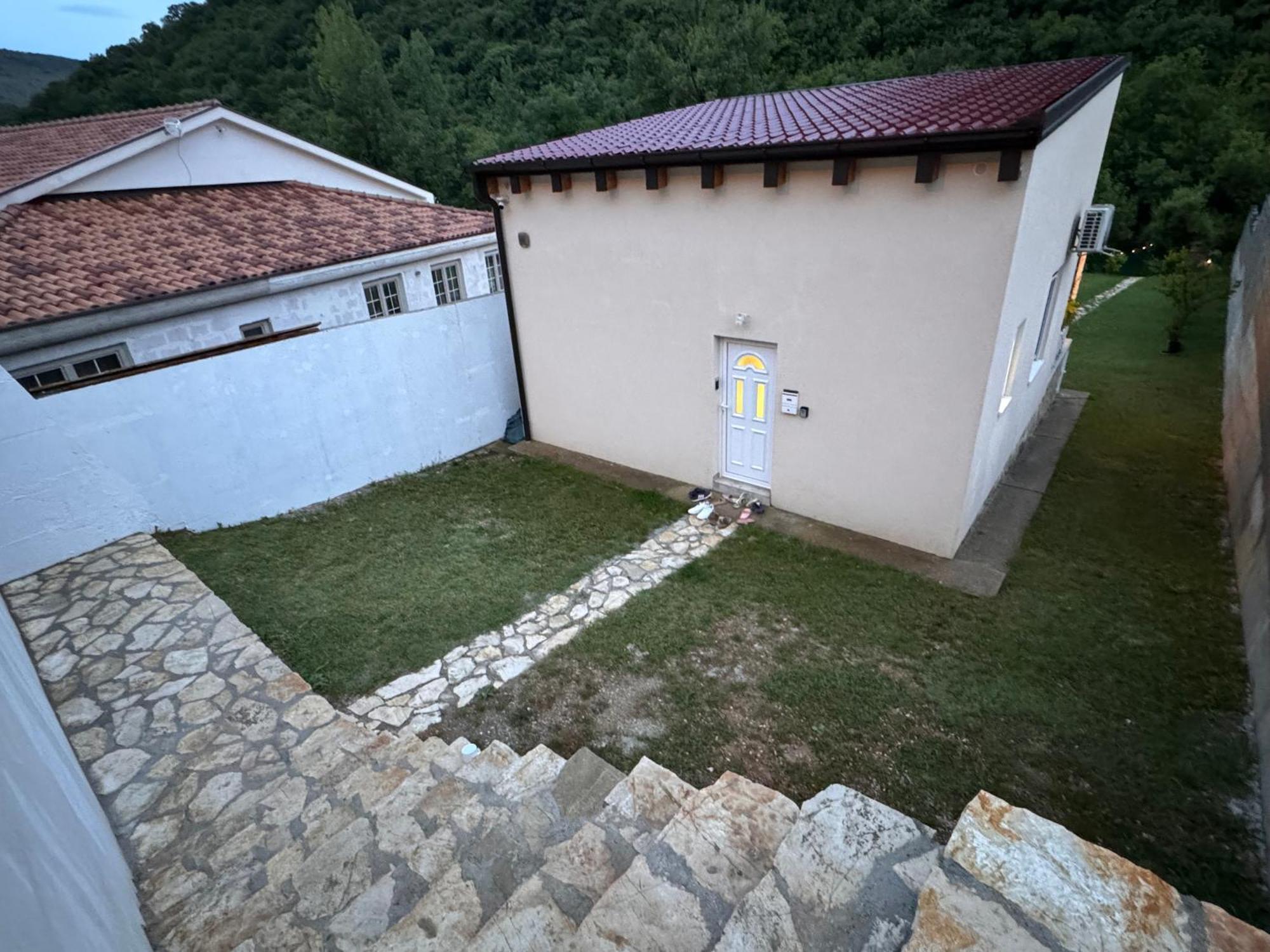 House On The River Blagaj Eksteriør billede