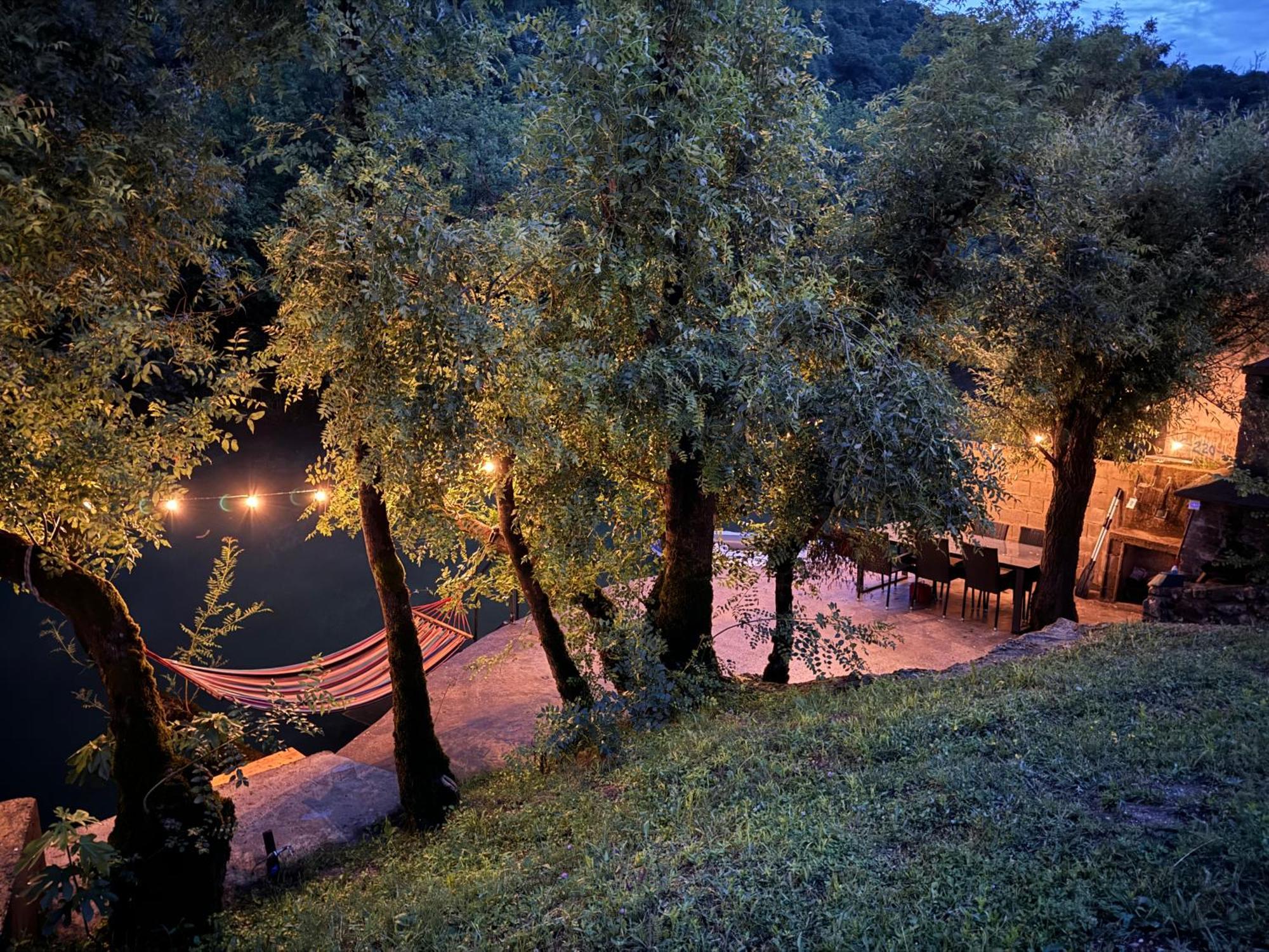 House On The River Blagaj Eksteriør billede